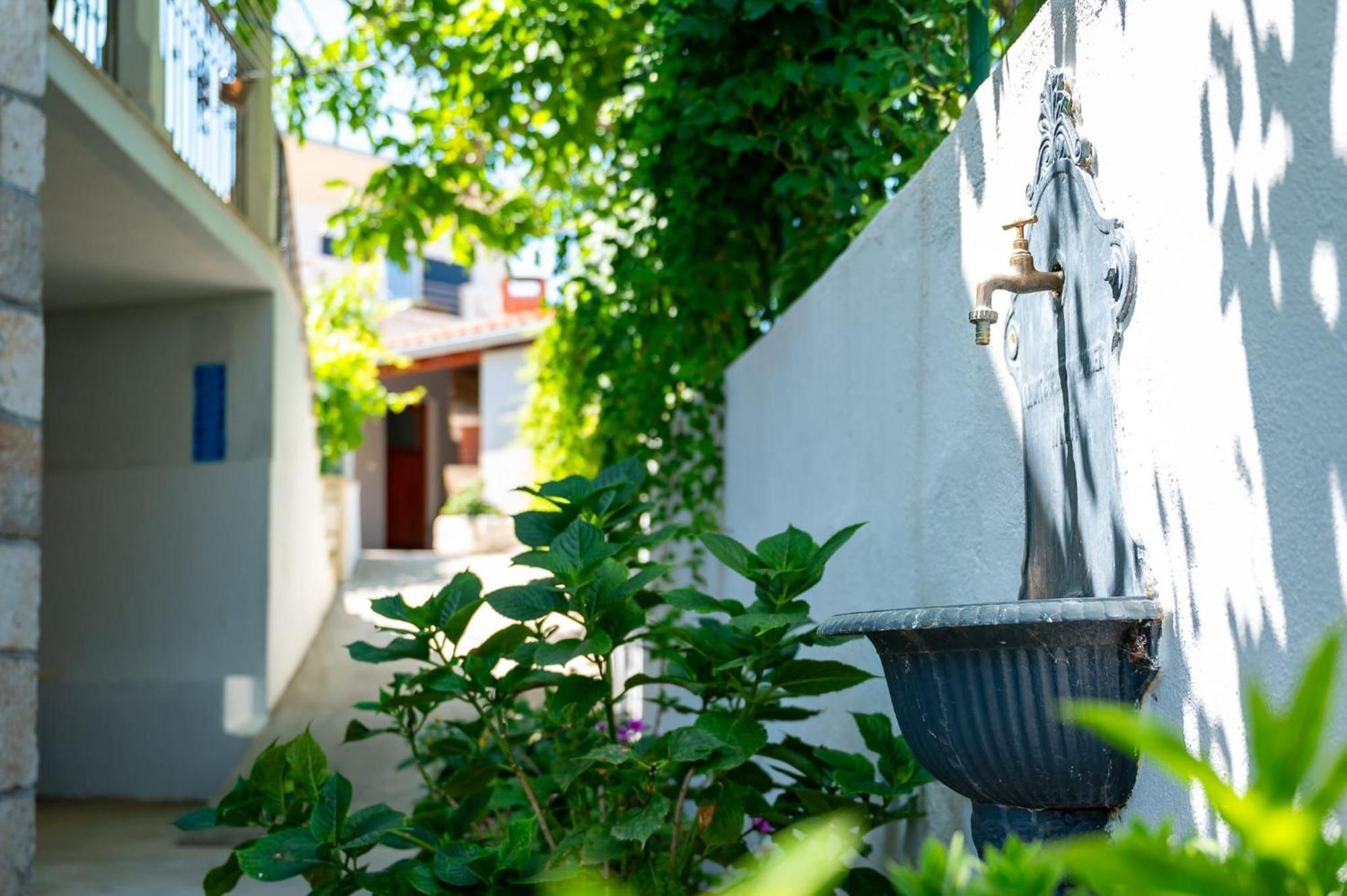 Apartments Kaja Postira Dış mekan fotoğraf